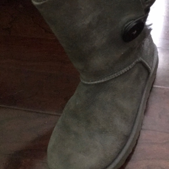 Grey UGG boots - Picture 4 of 4